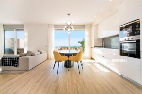 LM352B- Spacious family penthouse with sea view